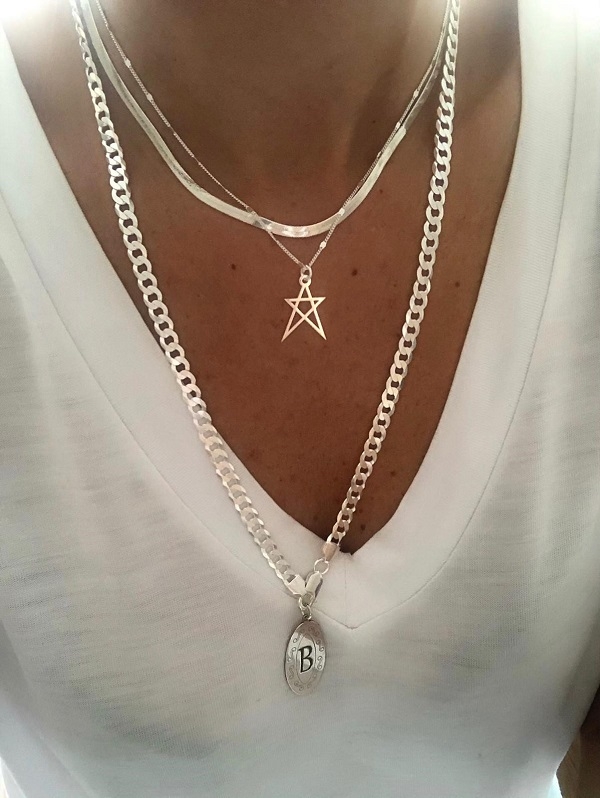 YILDIZ MADALYONLU İNCE ZİNCİR KOLYE - Görsel 1