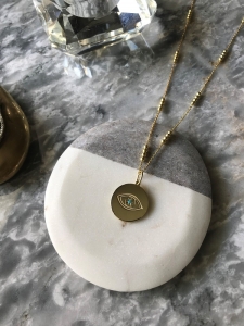 TURKUAZ TAŞ İŞLEMELİ GÖZ MADALYON KOLYE - Görsel 2