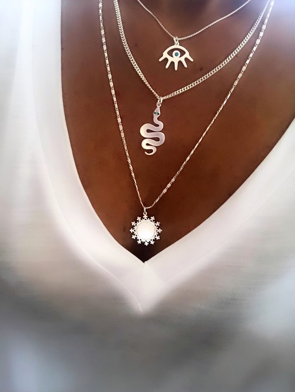 TURKUAZ TAŞ İŞLEMELİ KİRPİKLİ GÖZ MADALYON KOLYE - Görsel 2