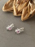 PEMBE TAŞLI BAKLAVA KÜPE