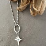 TURKUAZ TAŞ İŞLEMELİ KUZEY YILDIZ KOLYE